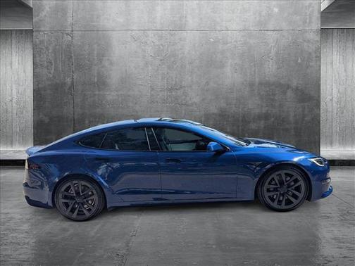 2023 Tesla Model S Plaid