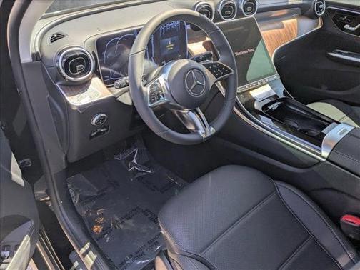 2025 Mercedes-Benz GLC 350e Base