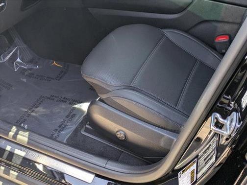 2025 Mercedes-Benz GLC 350e Base