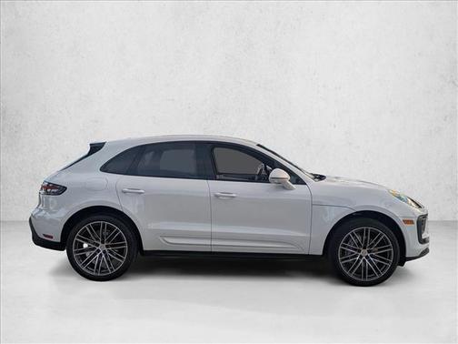 2023 Porsche Macan AWD