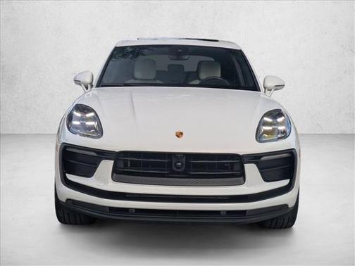 2023 Porsche Macan AWD