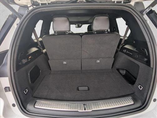 Bright White Clearcoat 2022 Jeep Grand Cherokee L Overland