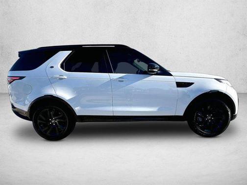Fuji White 2020 Land Rover Discovery Landmark Edition
