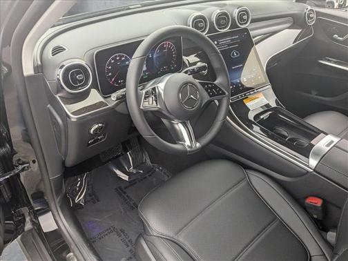 2025 Mercedes-Benz GLC 350e Base