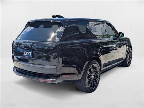 2024 Land Rover Range Rover P530 SE