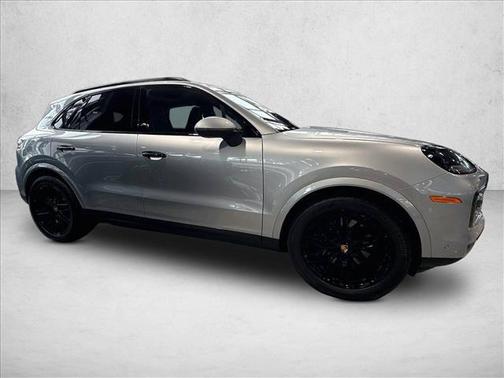 Dolomite Silver Metallic 2026 Porsche Cayenne AWD