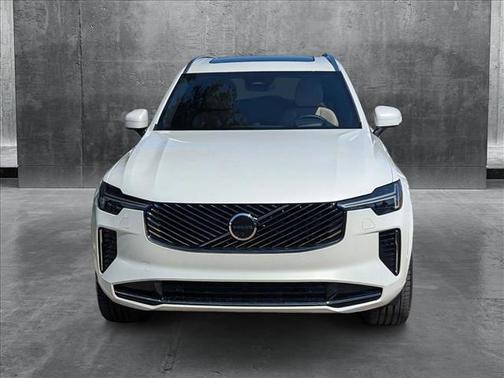 2025 Volvo XC90 B6 Ultra