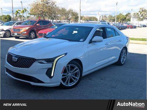 2023 Cadillac CT4 Luxury