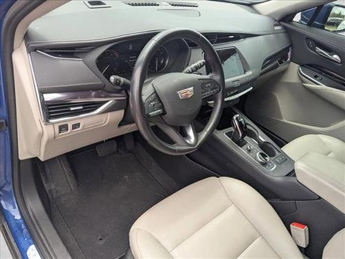 Wave Metallic 2023 Cadillac XT4 Luxury