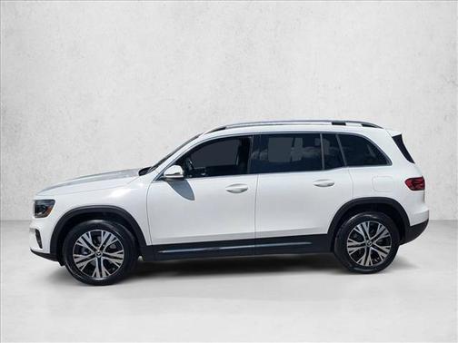 Polar White 2026 Mercedes-Benz GLB 250 Base
