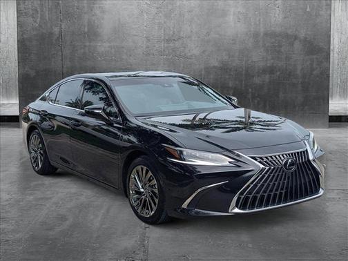 2024 Lexus ES 350 Ultra Luxury