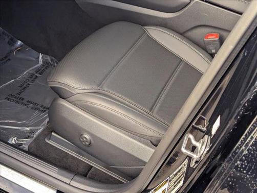 2026 Mercedes-Benz GLC 300 Base