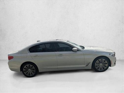 2019 BMW 530 530i