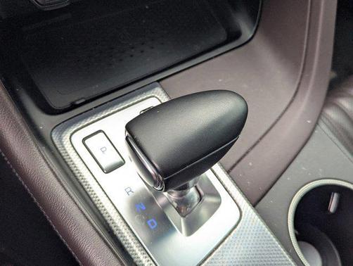 2022 Genesis G70 2.0T RWD