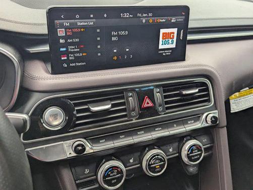 2022 Genesis G70 2.0T RWD