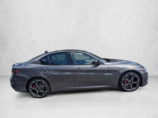 2024 Alfa Romeo Giulia Veloce RWD