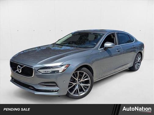 2018 Volvo S90 T5 Momentum