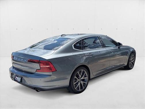 2018 Volvo S90 T5 Momentum