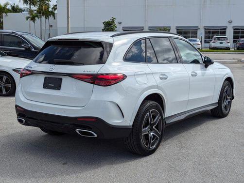 2025 Mercedes-Benz GLC 300 4MATIC