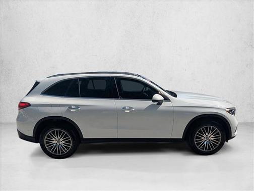 Polar White 2026 Mercedes-Benz GLC 300 4MATIC