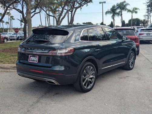 2022 Lincoln Nautilus Reserve