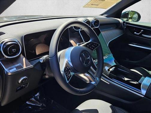 2025 Mercedes-Benz GLC 300 Base