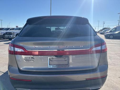 2017 Lincoln MKX Select