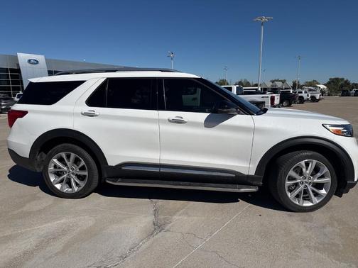 2022 Ford Explorer Platinum