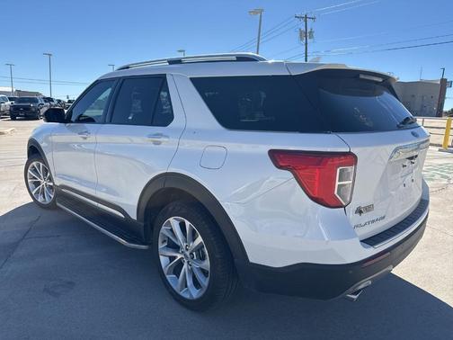 2022 Ford Explorer Platinum