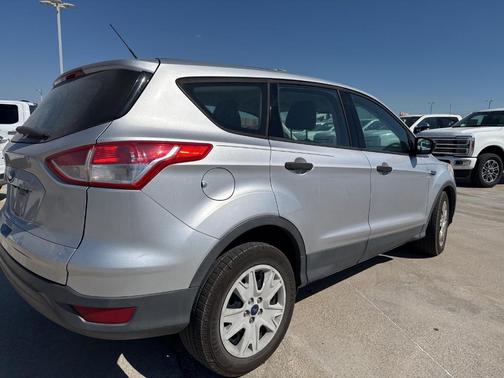 2016 Ford Escape S