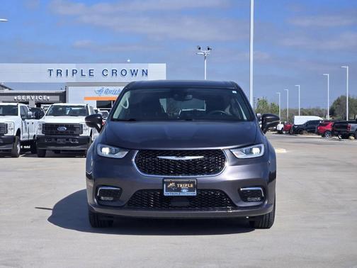 Granite Crystal Clearcoat Metallic 2023 Chrysler Pacifica Touring-L