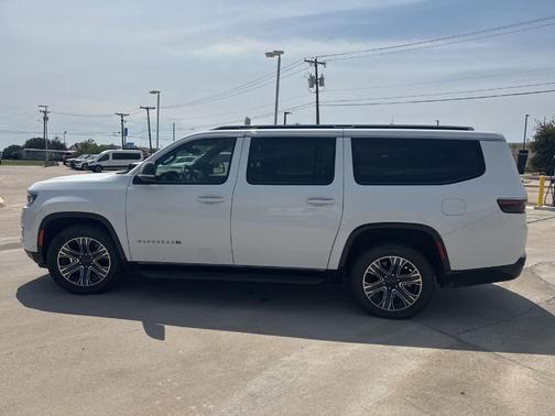 2023 Jeep Wagoneer L Series II