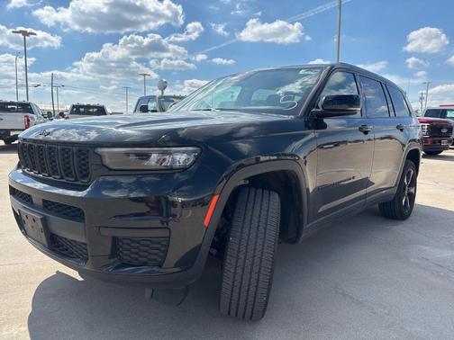 2023 Jeep Grand Cherokee L Laredo