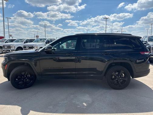 2023 Jeep Grand Cherokee L Laredo
