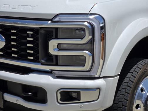 2025 Ford F-450 Platinum