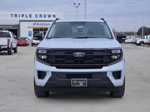 Agate Black Metallic 2026 Ford Expedition Active