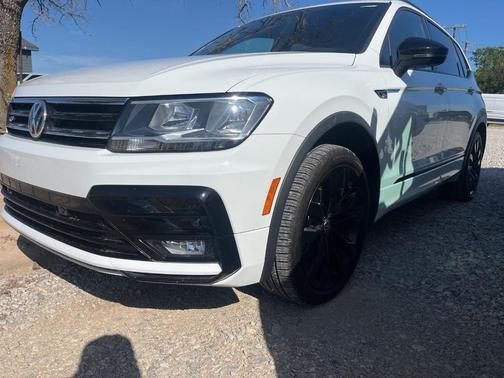 2021 Volkswagen Tiguan 2.0T SE R-Line Black