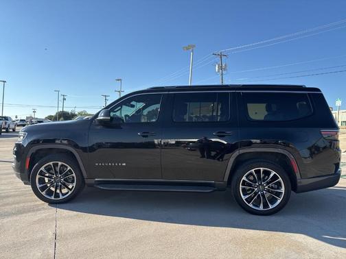 2022 Jeep Wagoneer Series II