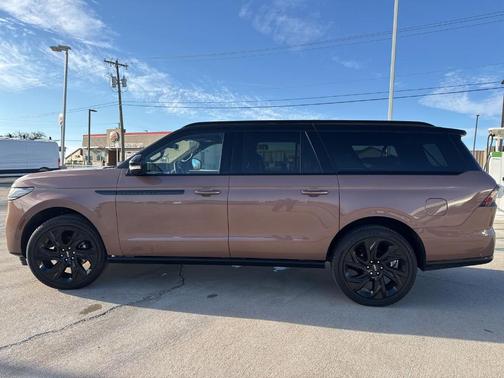 2025 Lincoln Navigator L Black Label