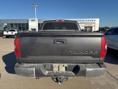 2018 Toyota Tundra SR5