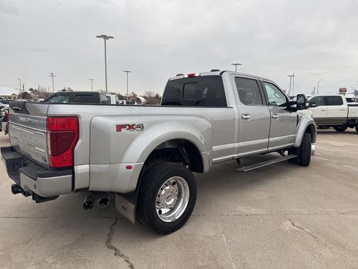 2022 Ford F-450 LIMITED