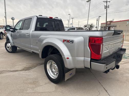2022 Ford F-450 LIMITED
