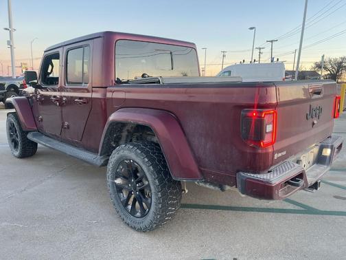 2021 Jeep Gladiator Overland