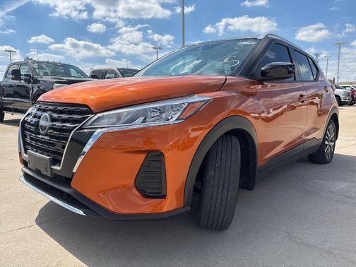 2022 Nissan Kicks SV