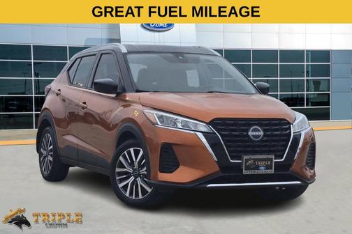 2022 Nissan Kicks SV