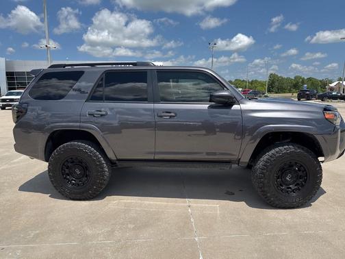 2021 Toyota 4Runner TRD Off Road
