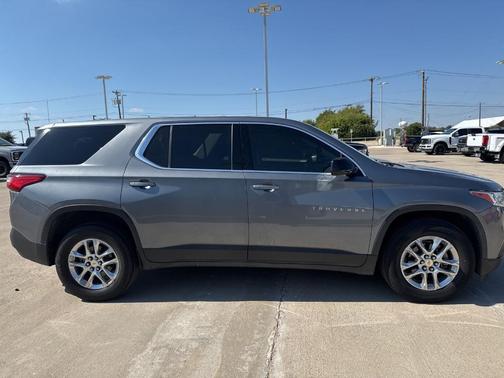 2018 Chevrolet Traverse LS