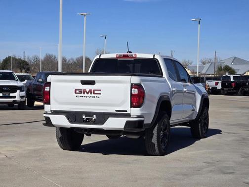 2024 GMC Canyon Elevation
