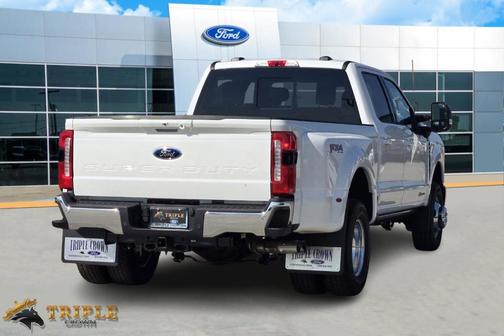 2025 Ford F-350 Lariat Super Duty