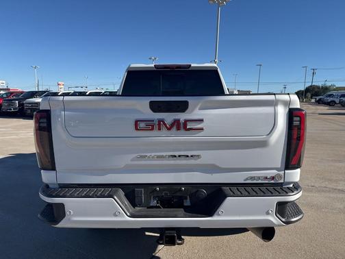 2024 GMC Sierra 2500 AT4